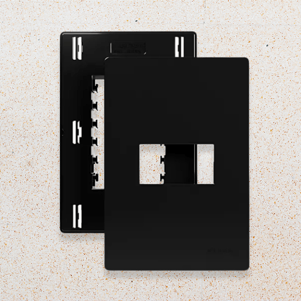 PLACA + SUPORTE - 4X2 - 1 POSTO - EBONY - INFINITI PLUS