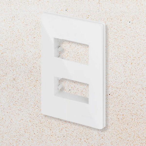 PLACA + SUPORTE 4X2 - 2 POSTOS - BRANCO - INFINITI PLUS