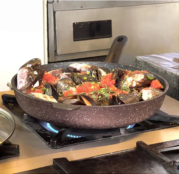 Frigideira Antiaderente 32cm Rosê c/ Tampa de Vidro