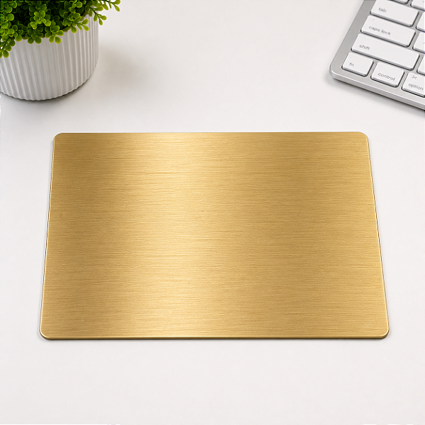 Chapa de ABS Dourada | Dupla Camada 200 x 150 mm para Corte e Gravação a Laser