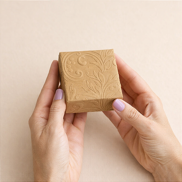 Caixa para Lembrancinha com Textura em Alto Relevo - Folhas – 5x5x2cm - 15 unidades - O Santo Casamento