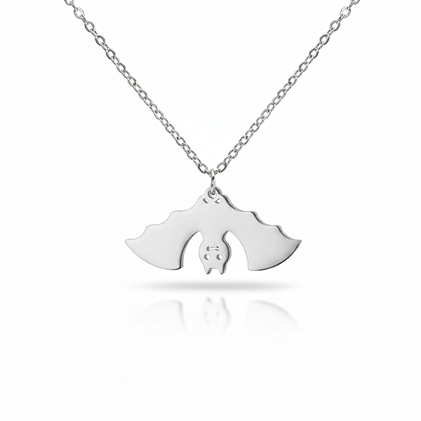 Colar Luna com Pingente de Morcego em Aço Inoxidável Prateado