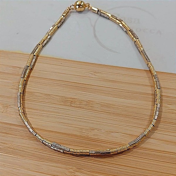 Colar canutilhos banhadas a ouro e rodio
