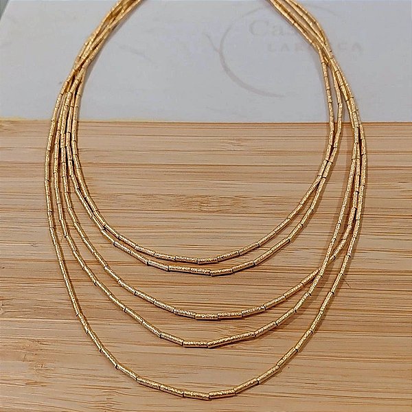 Colar canutilhos fosco banhado a ouro