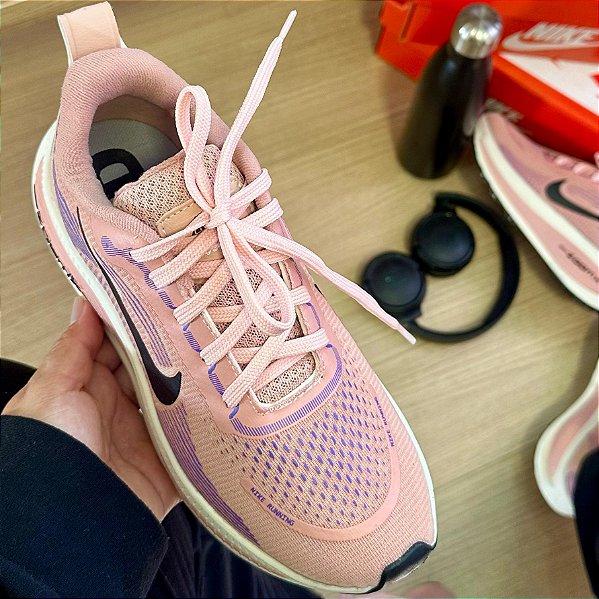Tênis Nike Running Rosa Premium – Conforto, Performance e Estilo