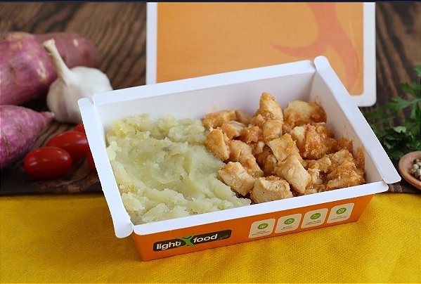 Frango Em Cubos Com Purê de Batata Doce