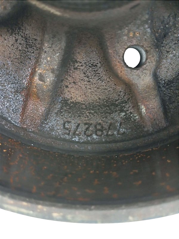 tambor freio traseira direita Citroën C3 2014 150438