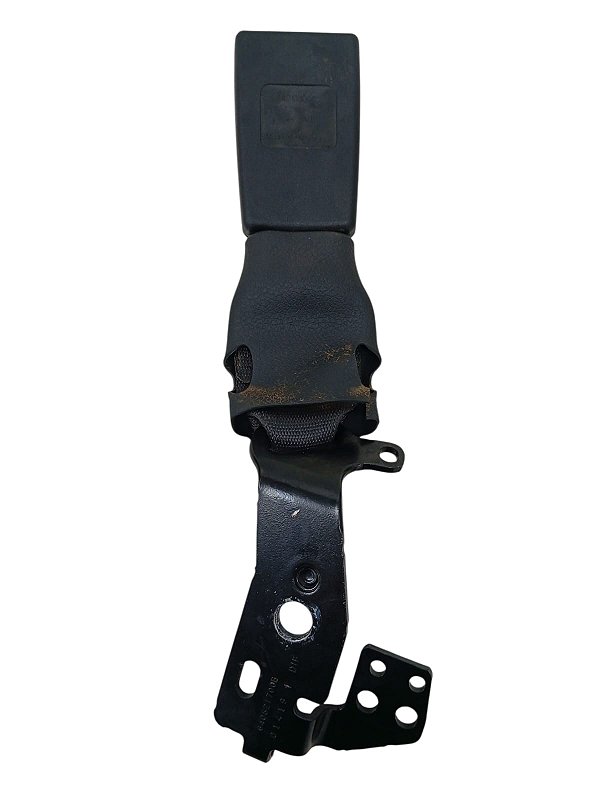 engate cinto segurança traseiro Mercedes CLS 450 amg 2019 151054