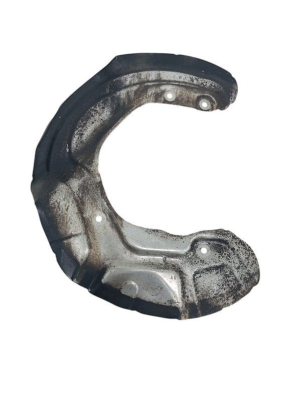 defletor disco freio dianteiro esquerdo BMW 135i M 2016