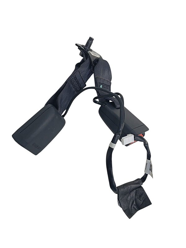 engate cinto segurança traseiro Direito Nissan versa 2021