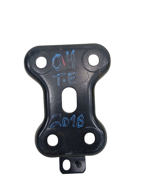 suporte eixo traseiro esquerdo jeep Renegade 2018