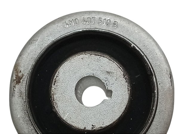 Braço Curvo Superior Dianteiro direito Audi Q5 2020