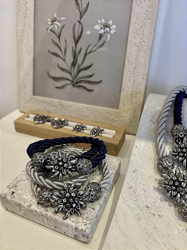 Pulseira Edelweiss Bordada