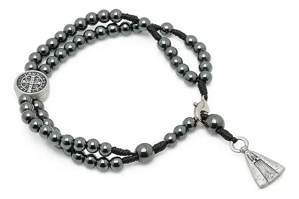 Pulseira Terço Hematita Nossa Senhora Aparecida São Bento