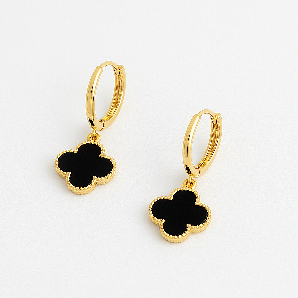 BRINCO ARTICULADO TREVO PRETO EM OURO 18K