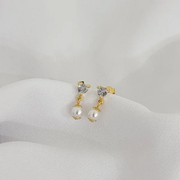BRINCO CORAÇÃO COM PEROLA EM OURO 18K