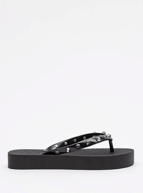 Chinelo Petite Jolie Fresh Up Tira Com Spikes Preto