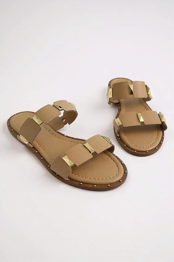 Sandalia Rasteira Calce Facil Tira Com Tachas Piramide Pele