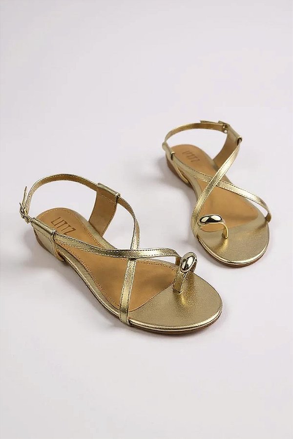 Sandalia Rasteira Littz Metalizada Com Adorno Ouro Light