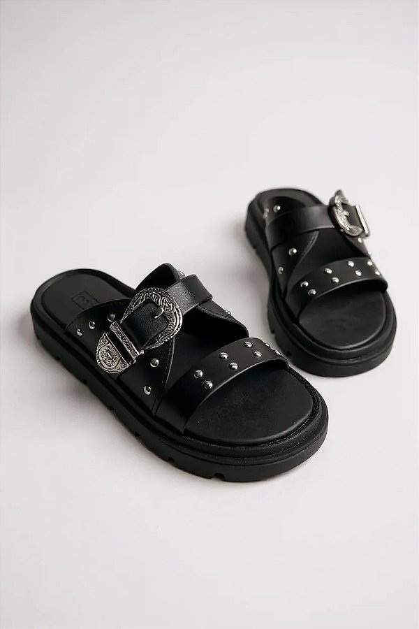 Papete Moleca Com Tachas E Fivela Metálica Confortável E Estilosa Preto/Preto