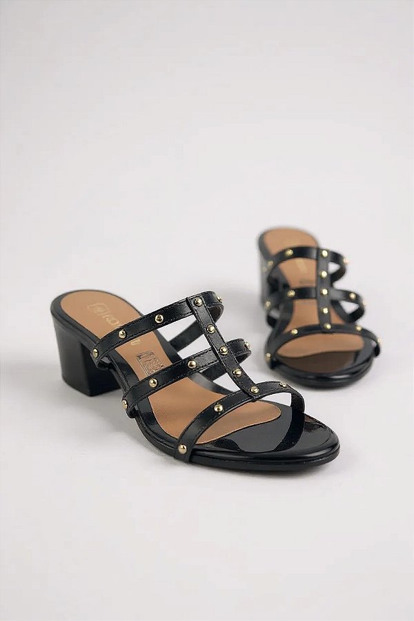 Tamanco Addan Feminino Com Salto Médio E Detalhes Em Tachas Douradas Preto