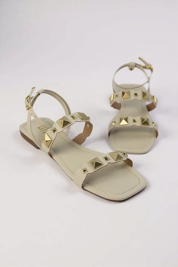 Sandália Rasteira Littz Com Tachas Douradas - Conforto E Estilo Off White