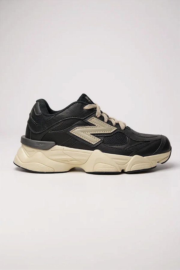 Tênis Casual Chunky Com Solado Alto Preto/Bege