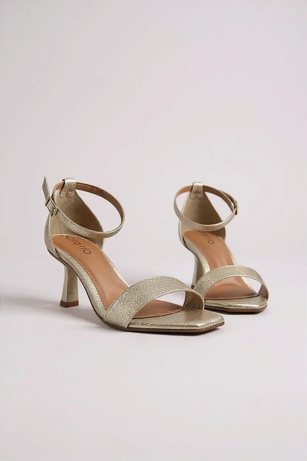 Sandalia Beira Rio Metalizada Com Salto Fino Dourado