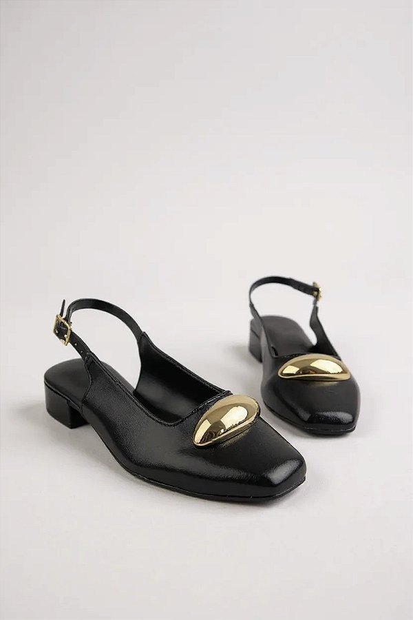 Mule Juliana Amaral Bico Quadrado Com Adorno Oval Preto