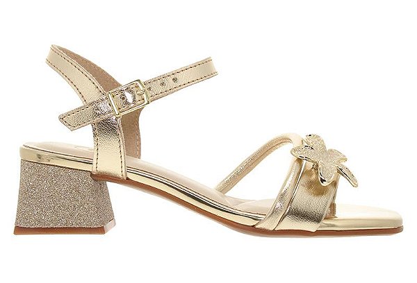 Sandália Infantil Molekinha Com Salto Bloco E Detalhe De Flor Dourado