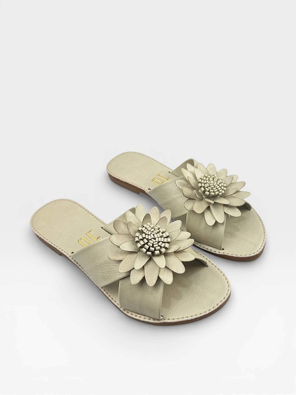 Slide Af Dourada Com Flor Aplicada Metalizada Off White