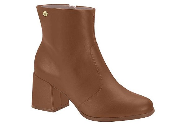Bota Moleca Com Ziper Cano Curto Com Salto Bloco Avela