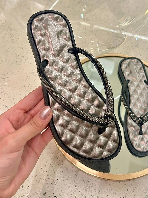 Chinelo Feminino Anatômico Com Tiras Em Strass Preto #1