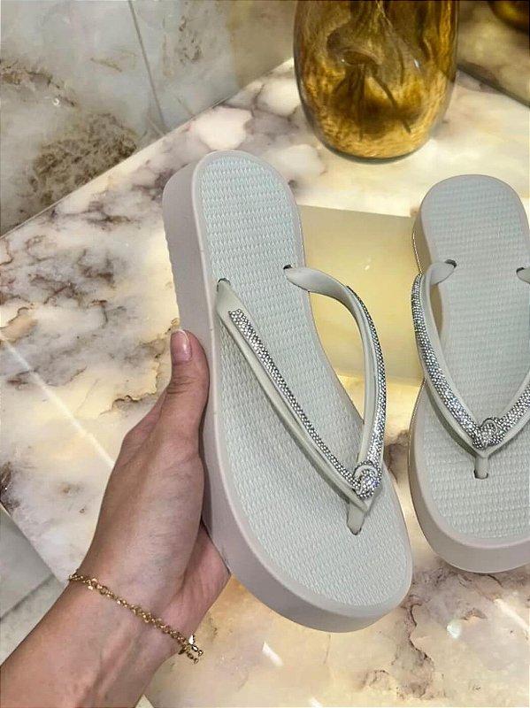 Chinelo Feminino Plataforma Com Tiras Em Strass Off White #1