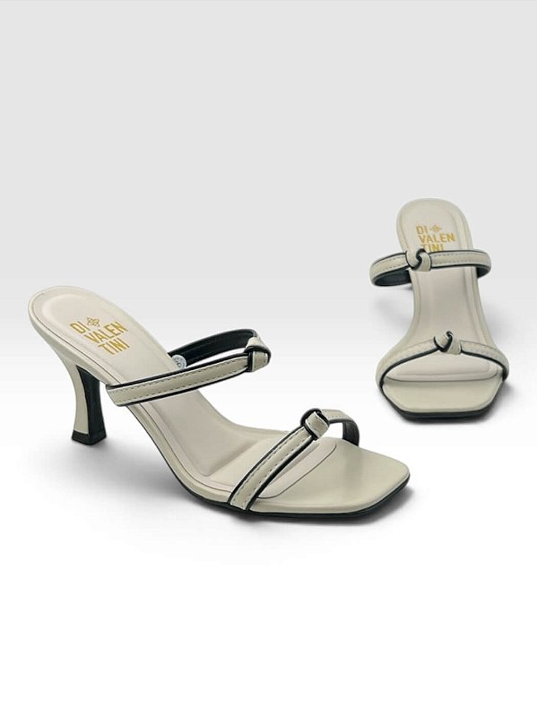 Tamanco Di Valentini Com Tiras Contrastantes Off White