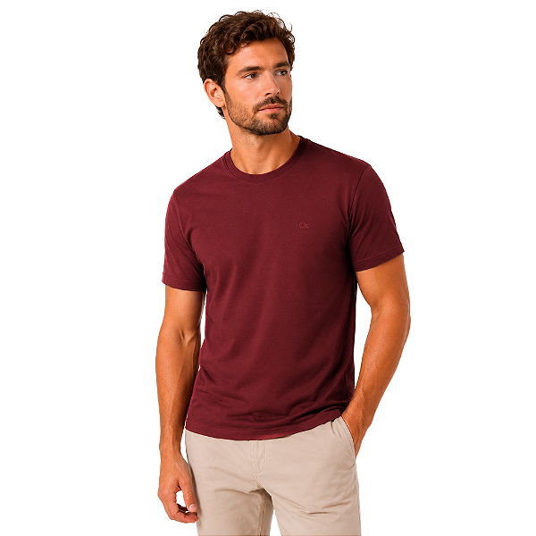 Camiseta Ogochi Essencial Slim Masculina Vinho