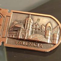 abridor de garrafa / imã espanhol