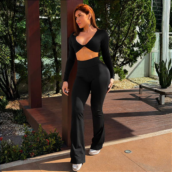 CONJUNTO CROPPED TRANSPASSADO E CALÇA FLARE PRETO