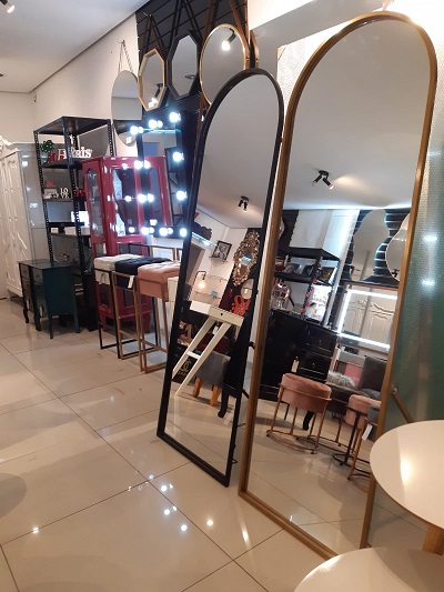 Espelhos de Chão Decorativos Elegantes