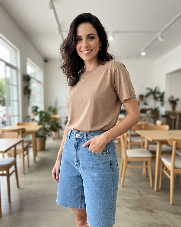 Camiseta Feminina com Apliques Brilhantes
