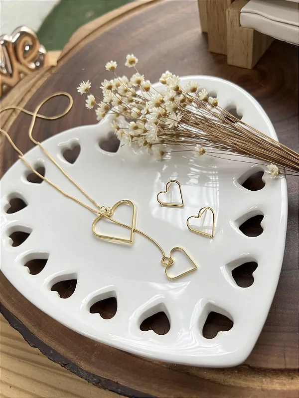 Conjunto Gravatinha Folheado a Ouro Coração Vazado