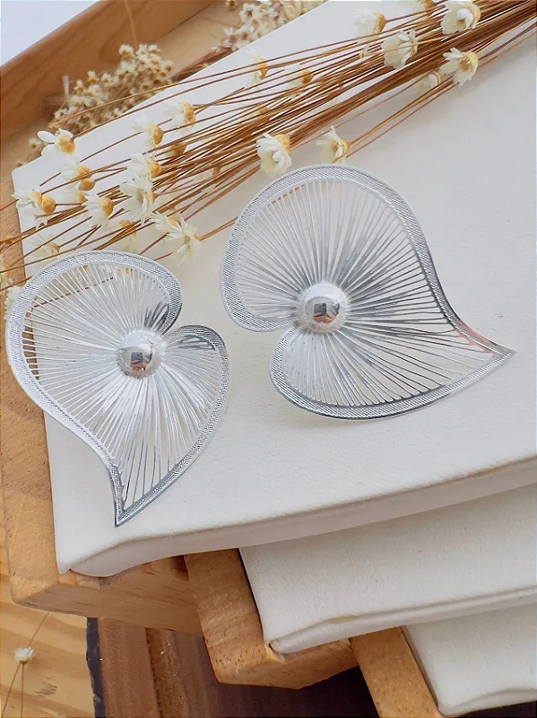 Brinco Folhas Folheado a Prata Fotocorrosão