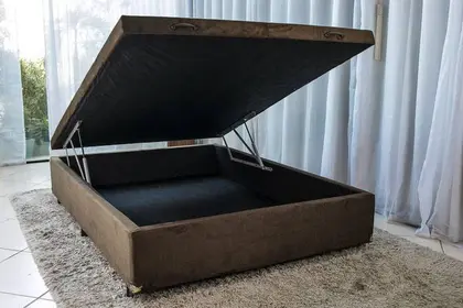 Cama Box Baú Casal em Sintetico Marron com Pistão a Gás - 138x188