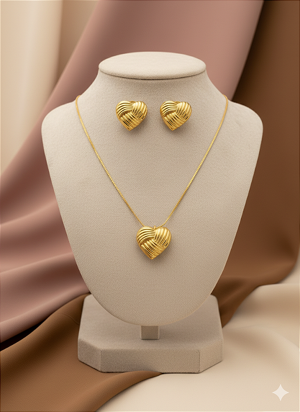 Conjunto Elo de Coração Banhado a Ouro 18K