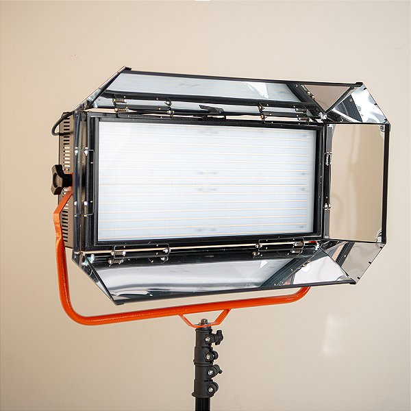 Iluminação (DMX) Estúdio Filmagem 20.000 Lúmens LED Bicolor - Fabricado no Brasil