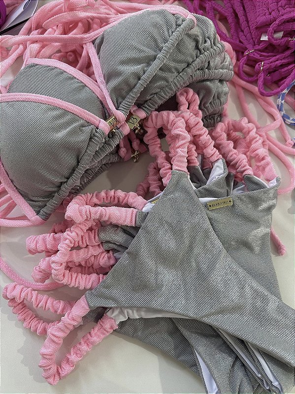 Cortininha com bojo 018 + calcinha frufru capri Prata e rosa