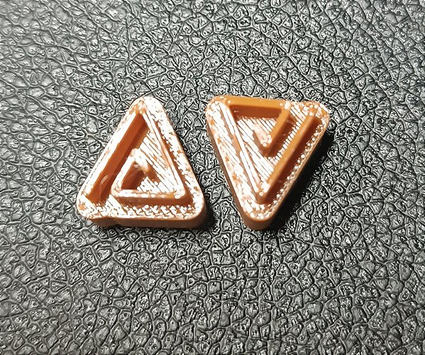 Carimbos Espirais: Design de Triângulo Espiral Pequeno- Modelo E028