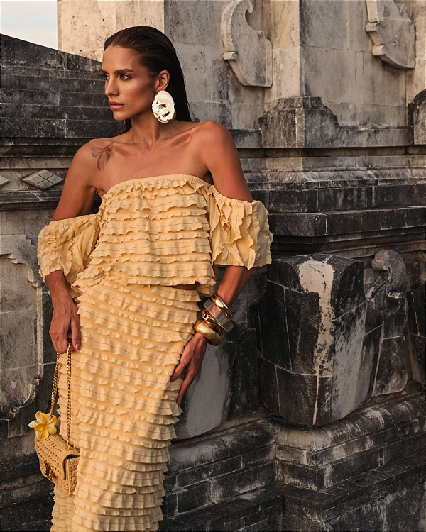 CONJUNTO MYKONOS AMARELO MANTEIGA REVEILLON