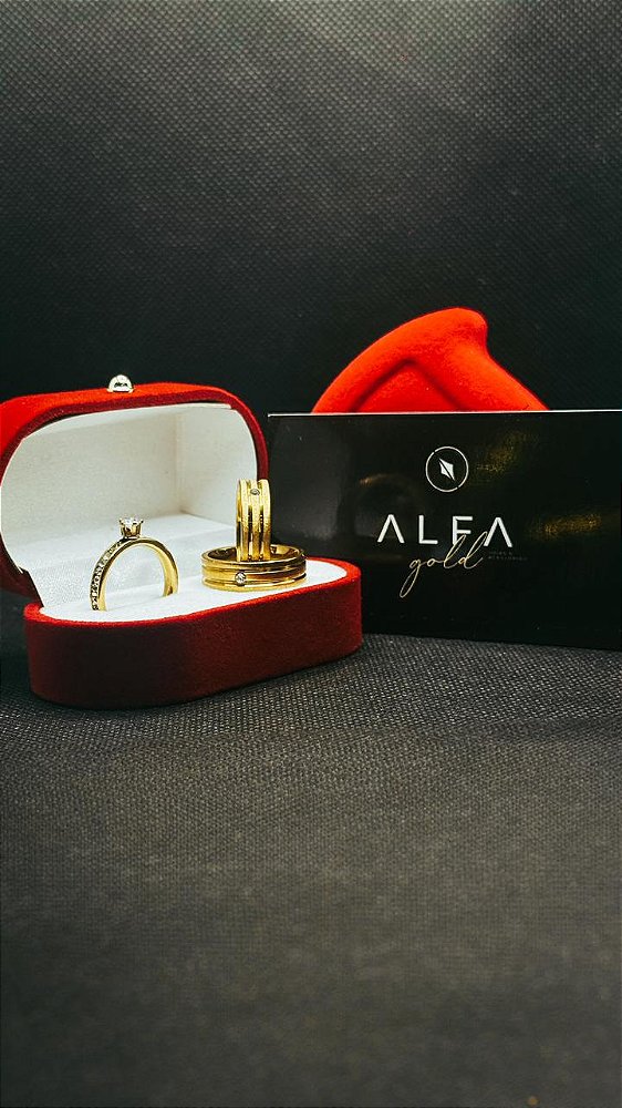 Par de Alianças Douradas Escovadas com Dois Frisos e Zircônia  (6mm)