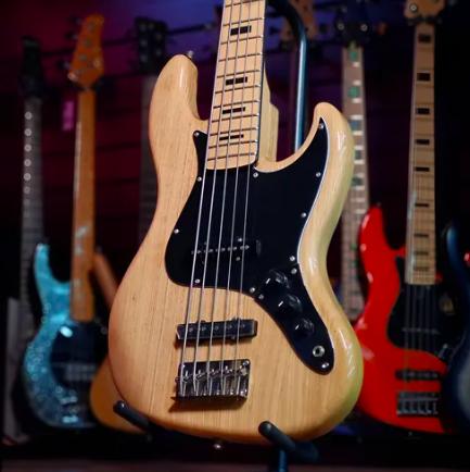 Baixo 5 Cordas Tagima Classic Tjb-5 Jazz Bass Natural Ash (Usado)